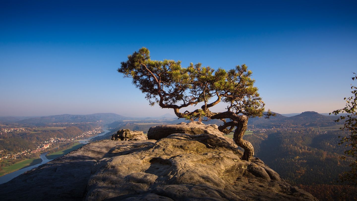 E
lbe Sandstone Mountains