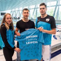 RB Leipzig Captain Willi Orban Visits the City's Swimming Association