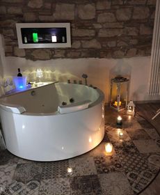 Venusuite Venosa - Luxury House, SPA & Relax -