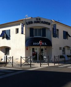 Hôtel Les Arcades