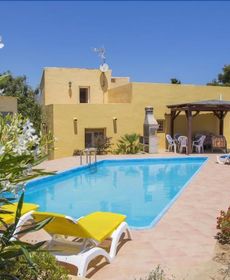 Sunny Villa - Monty'S