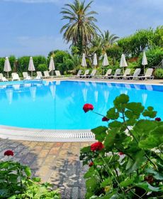 Alkyon Apartments & Villas
