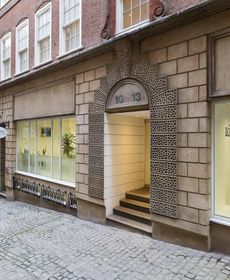 Urban Stay Lovat Lane Apartments