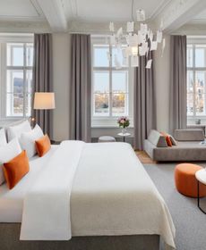 Hotel Leonardo & Bookquet