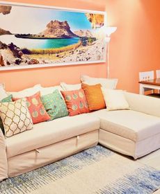 Behlys Airport Sunset View Apt