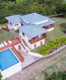 Two Bays Beach Villa, Apartment, And Studios