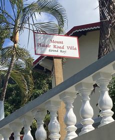 Stunning 2-Bed Apartment in Grand Roy, Grenada