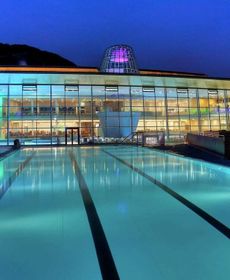 Cosy Wooden Chalet in Kaprun with Jacuzzi