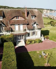 The Old Fenwick House