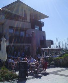 Hotel Golden Lake Resort