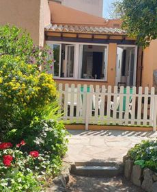 Casa Con Jardín a 35 Metros de la Playa. Br.