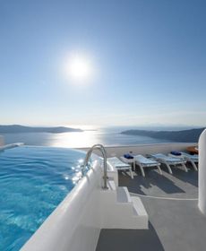 Abyssanto Suites & SPA