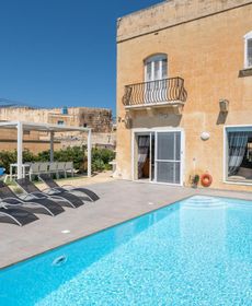 Twilight Holiday Home