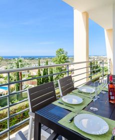 Sea View Apartment with Sunbathing Terrace & Pools