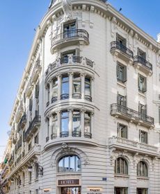 Palacio Santa Clara, Autograph Collection