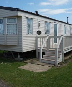 Lyntons 3 Bedroom Caravan