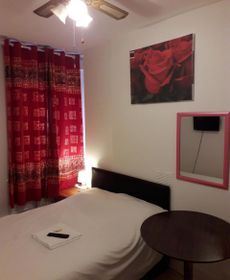 20 East Tenter Street