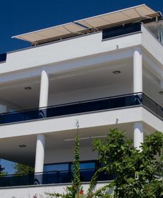 The Main Villa Gg