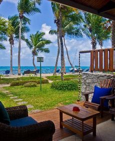 Coco de Mer Hotel And Black Parrot