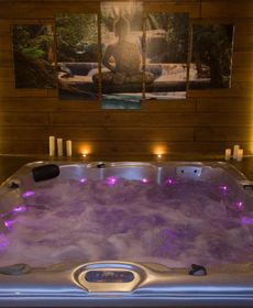 Luna Home Jacuzzi Love Relax