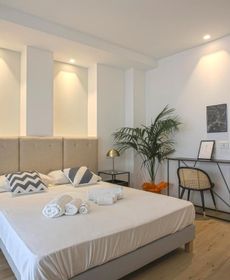 Milan Chic Luxury Apartments-Hosted by Sweetstay