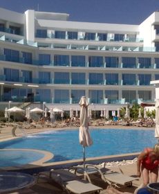 Vrissaki Beach Hotel