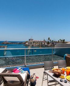 Beach Front Aparment. in Mogan Mb