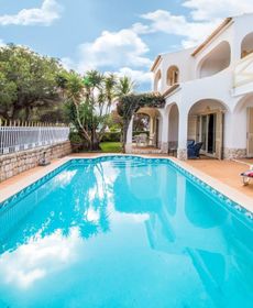 Beautiful 3 Bed 3 Bath Villa with Private Pool, Only 15 Minute Walk To
