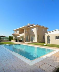 Villa Daryah Sirina Bay