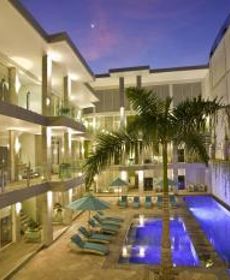 Aq-Va Hotel & Villas