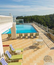 Grand Kandyan Hotel
