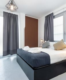 Hemeras Boutique Homes - Large Apartment Near the Central Station