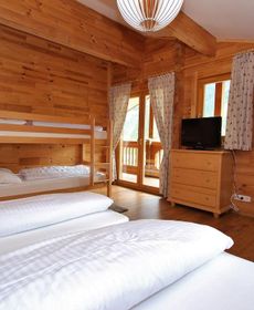Comfortable Chalet with Whirlpool And Sauna in Krimml