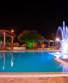 Zoes Hotel - Studios