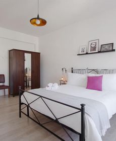 Eufonia Vinyl Friendly Apartment