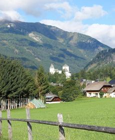 Spacious Chalet with Garden in Mauterndorf