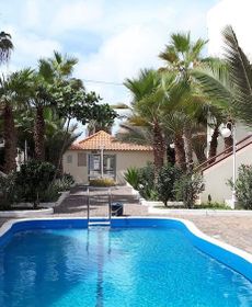 2 Bdr Top Floor Pool Views