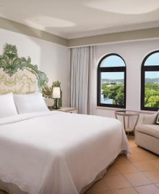 Pine Cliffs Hotel, a Luxury Collection Resort
