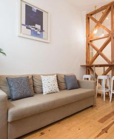 Baixa Modern Three-Bedroom Apartment - by Lu Holidays
