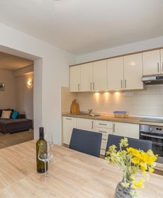 Juric Apartments-Rab