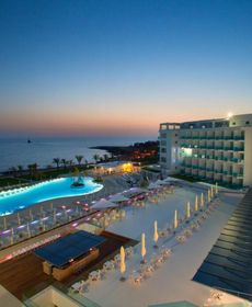 King Evelthon Beach Hotel And Resort