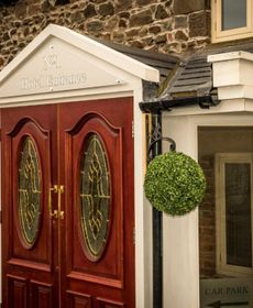 No1 Hotel & Wine Lounge