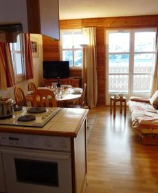 Large Apartment in Flaine with Swimming Pool