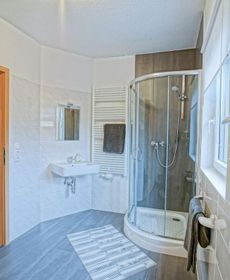 Ground-Floor Apartment with Terrace And Large Garden with Lounge Area