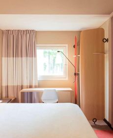 Ibis Paris Canal Saint-Martin