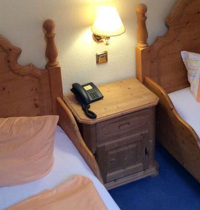 Hotel Bodeblick.Twinzimmer 15.hotels/fd6d9430fa436fae6185be6decf2623047edbc3a/room/hotel-bodeblick-twinzimmer-15-15242.jpg