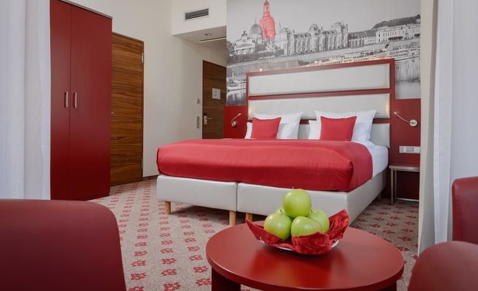 Amedia Plaza Dresden.Business Doppelzimmer.hotels/4c4c0cddee80f70b0e8a417c806f05bb9bd6b63b/room/amedia-plaza-dresden-business-doppelzimmer-73629.jpg