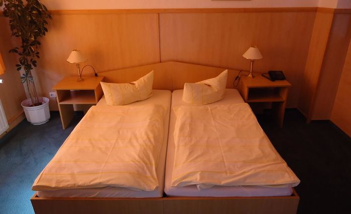 City Hotel Magdeburg.Doppelzimmer.hotels/71a68db404b47d054a147e1e3e25370912728296/room/city-hotel-magdeburg-doppelzimmer-35283.jpg