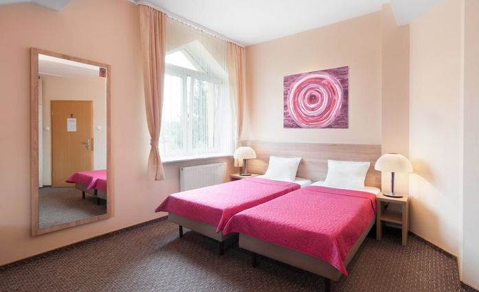 Hotel Petrus Krakau.Doppelzimmer.hotels/a351e454e1e5f70360416afa8e9975d7c401ce62/room/hotel-petrus-krakau-doppelzimmer-46841.jpg