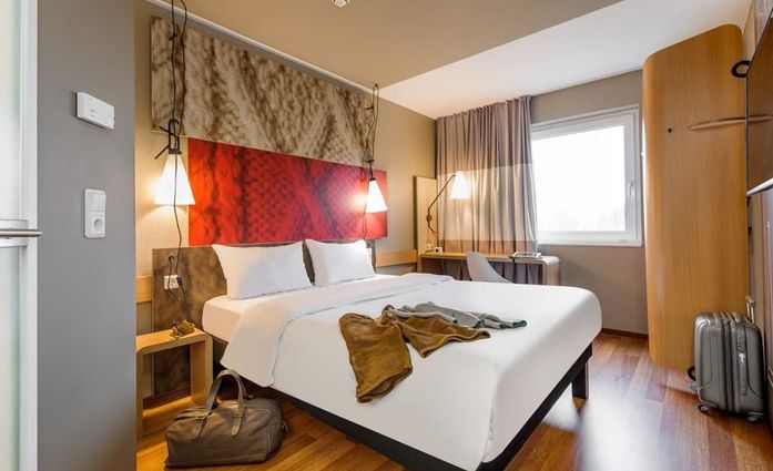 Ibis Hotel München Messe.Doppelzimmer.hotels/aad7ac546d0b7b0fe62bfa9f44c74f0729e0991e/room/ibis-hotel-munchen-messe-doppelzimmer-23093.jpg